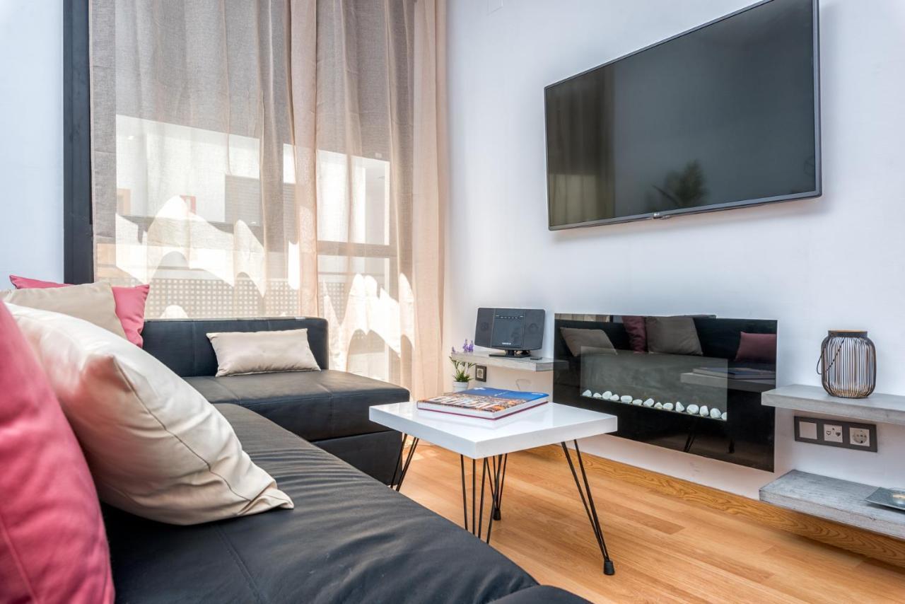 Atico Con Terraza Ac 1Hab En El Centro Y Piscina Comunitaria Διαμέρισμα Μάλαγα Εξωτερικό φωτογραφία