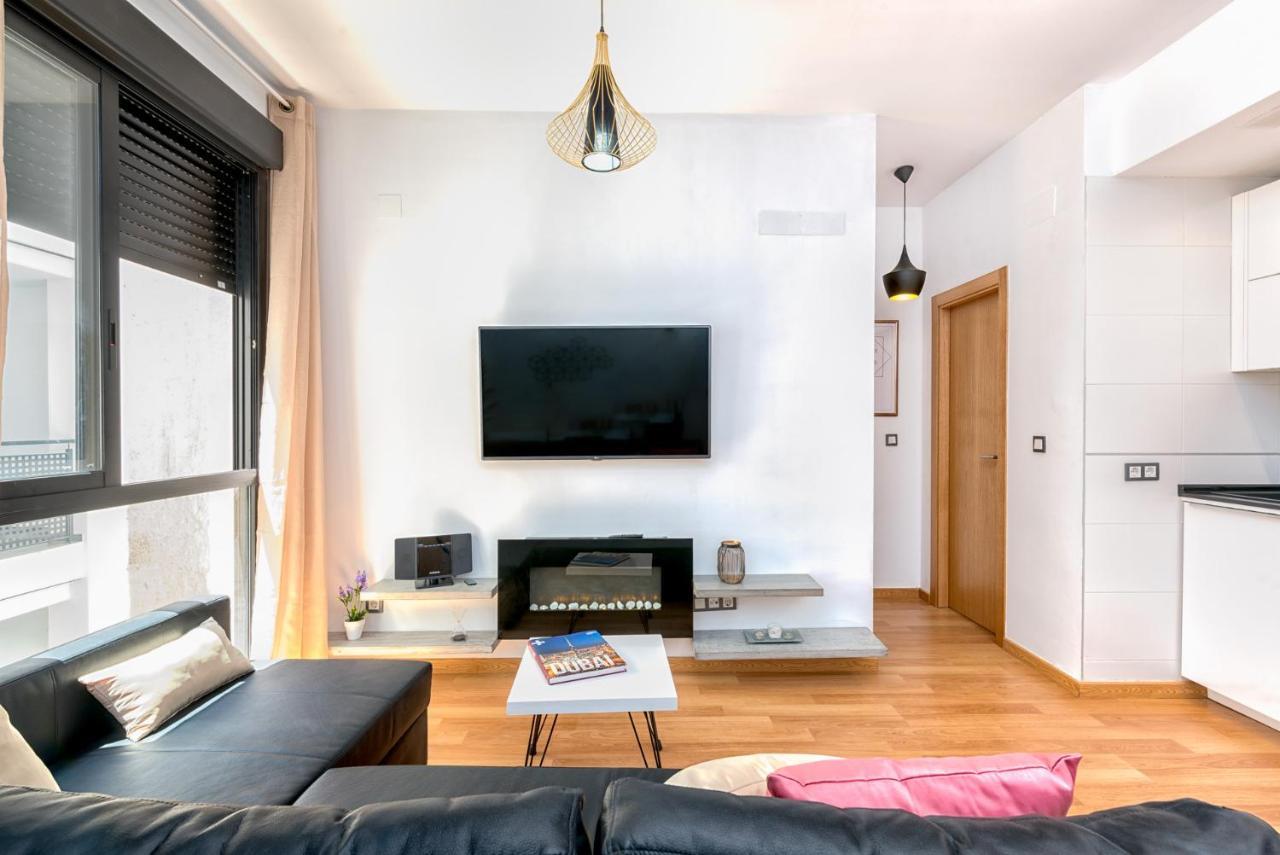 Atico Con Terraza Ac 1Hab En El Centro Y Piscina Comunitaria Διαμέρισμα Μάλαγα Εξωτερικό φωτογραφία