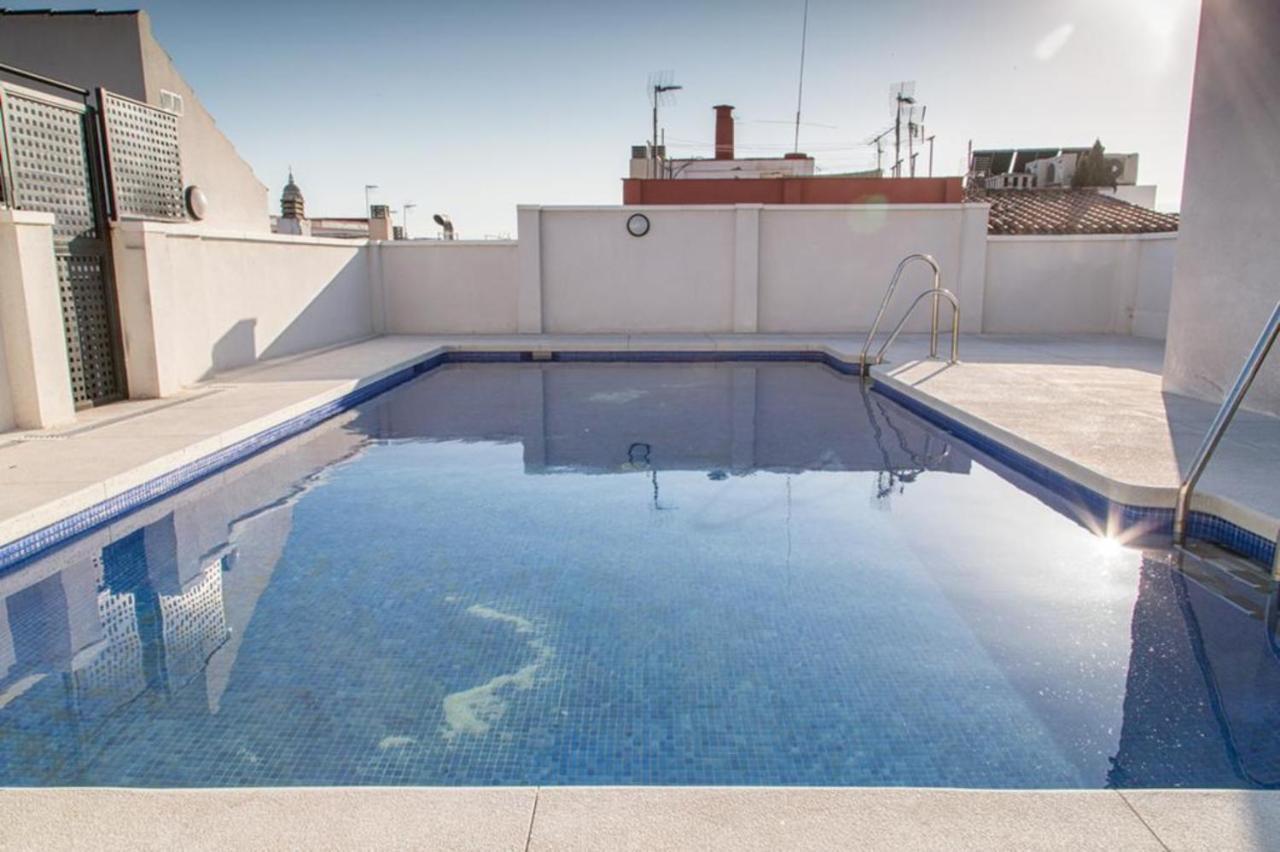 Atico Con Terraza Ac 1Hab En El Centro Y Piscina Comunitaria Διαμέρισμα Μάλαγα Εξωτερικό φωτογραφία